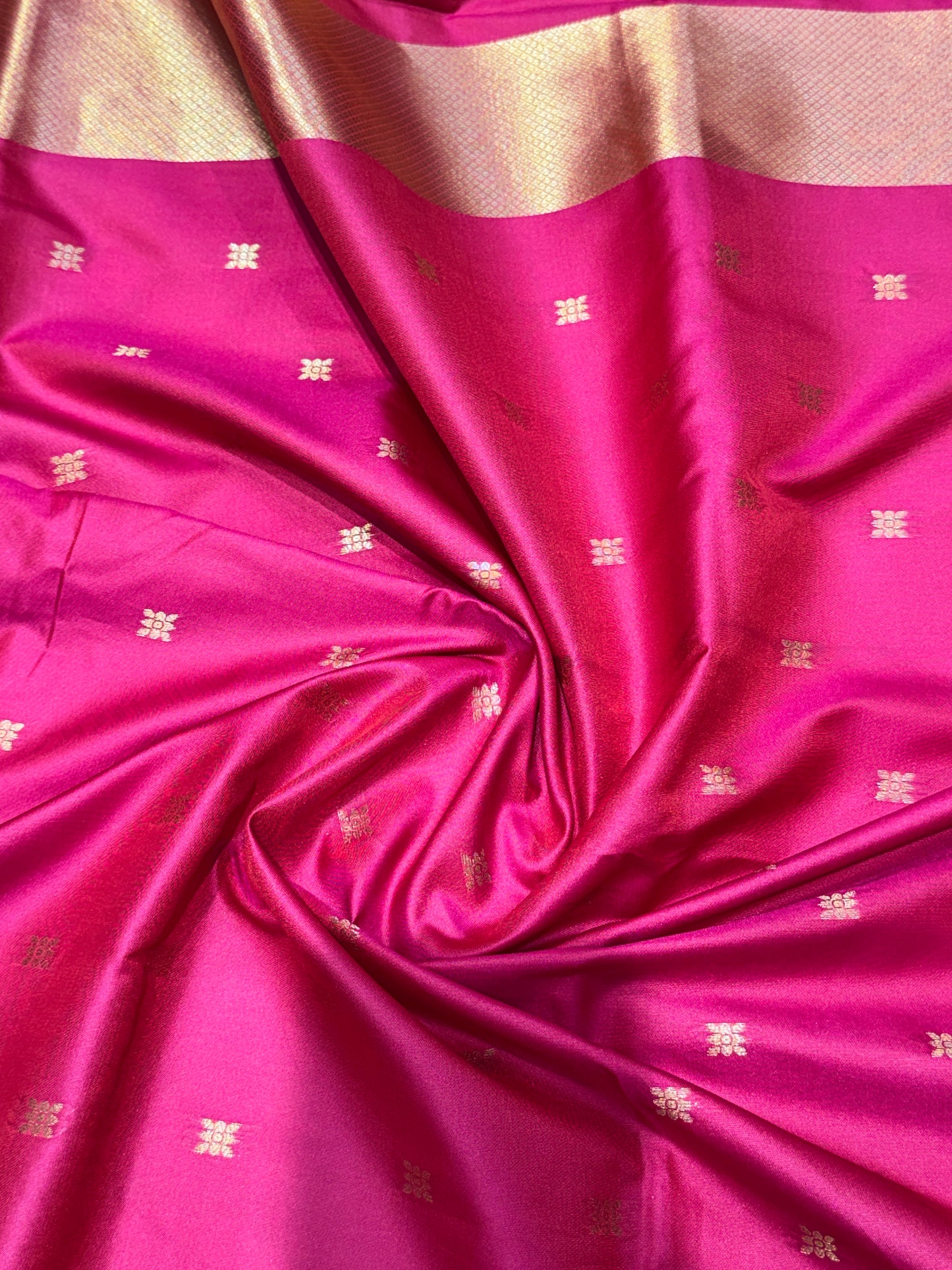 SEMI POCHAMPALLI