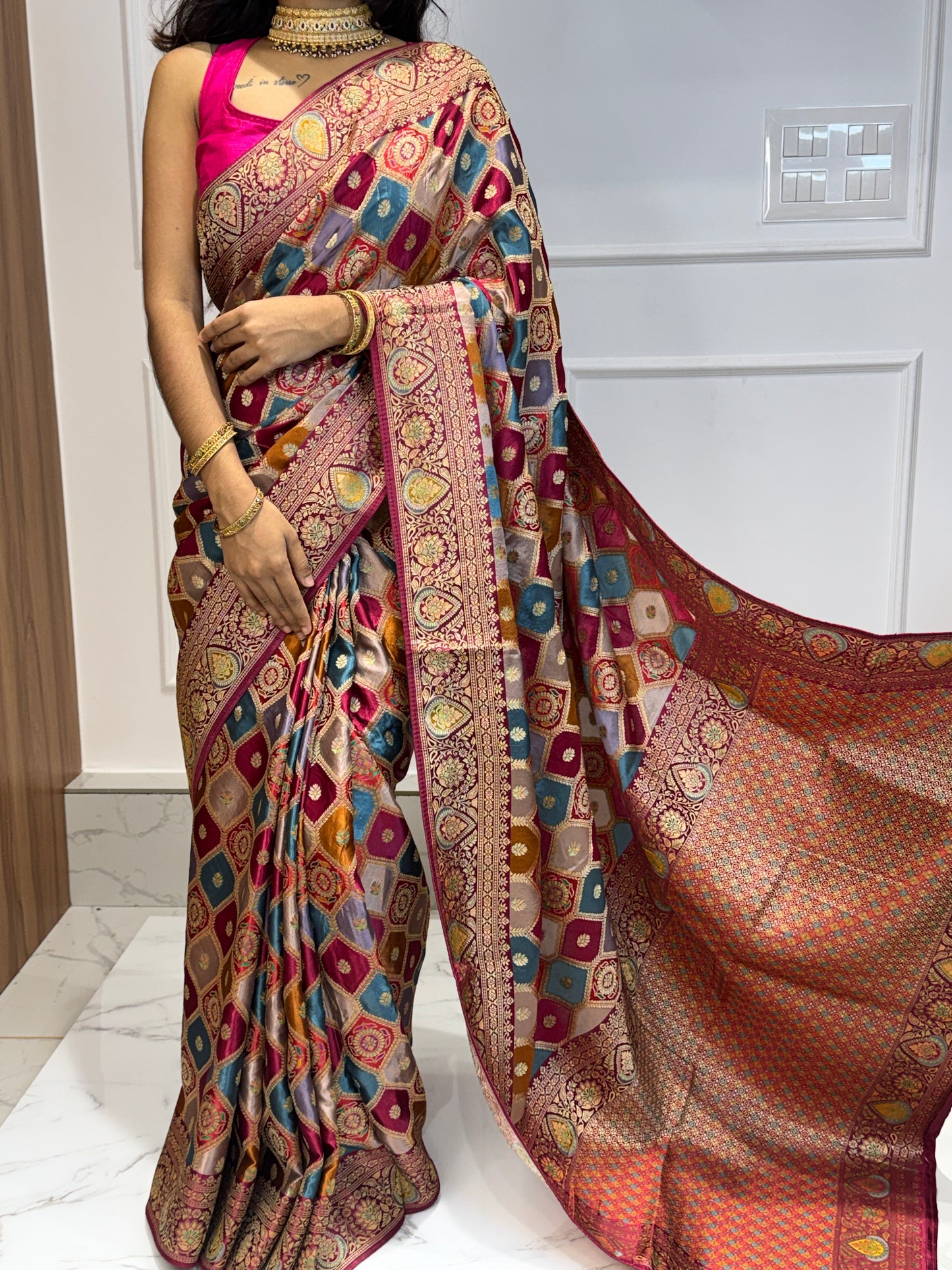SATIN RANGKAT