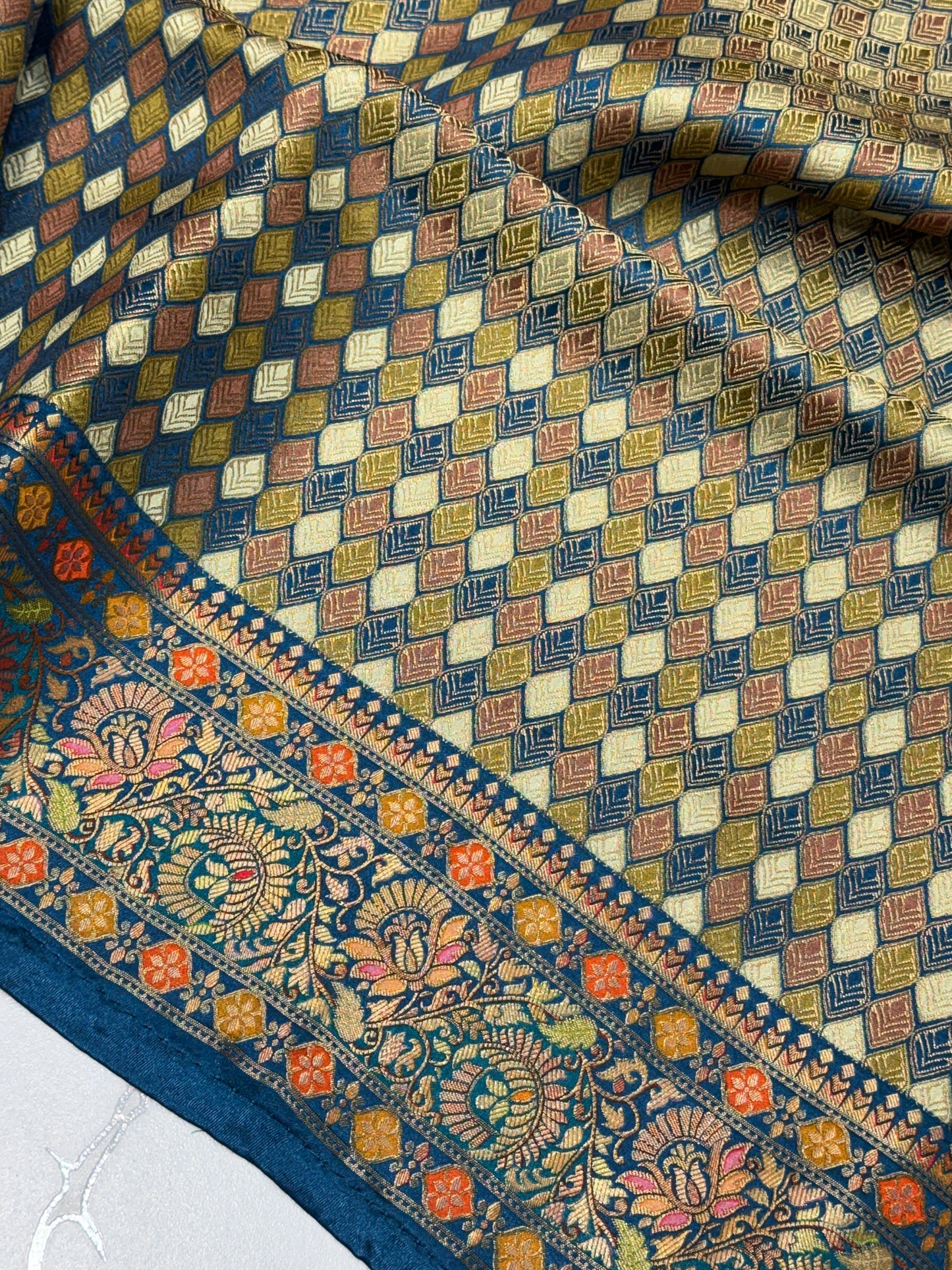 SATIN RANGKAT