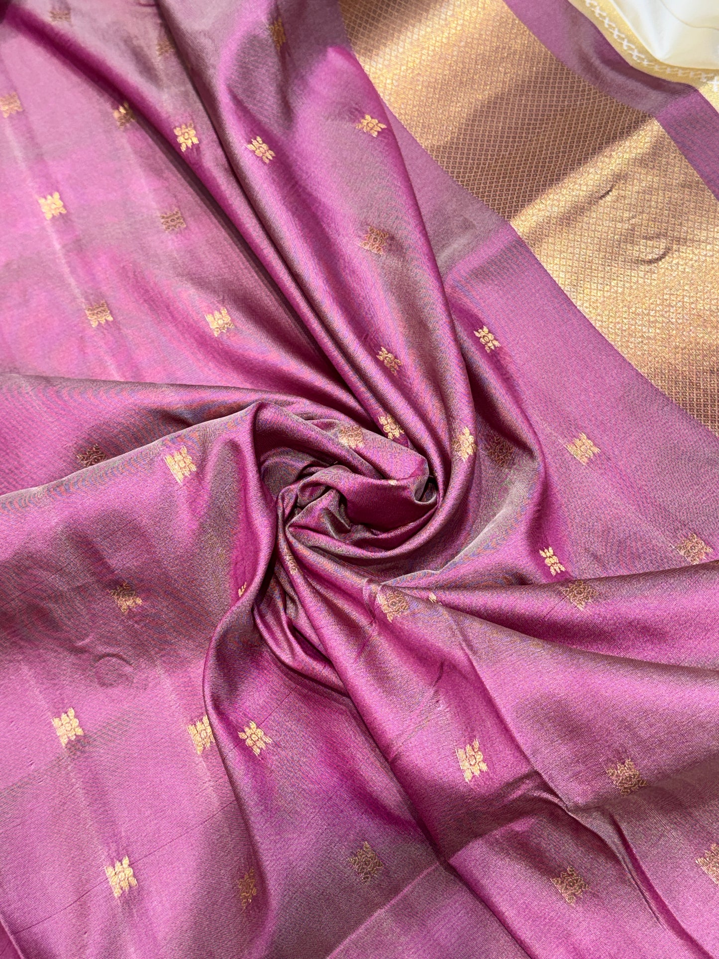 SEMI POCHAMPALLI
