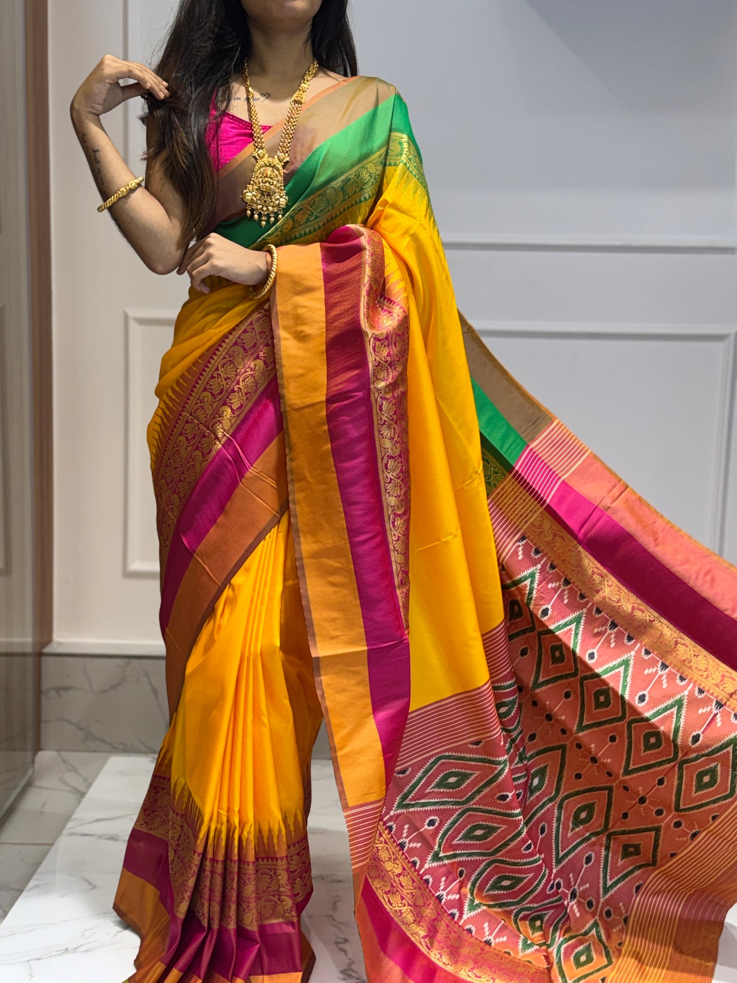 SEMI POCHAMPALLI