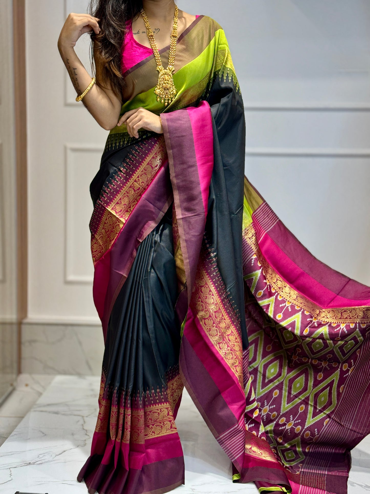 SEMI POCHAMPALLI
